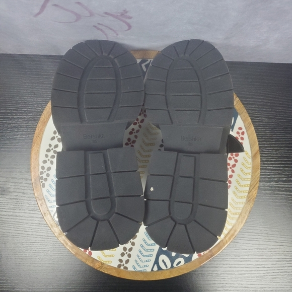 Bershka Faux Patent Platform chunky preppy streatwear‎ Shoes Women's size 4.5 - Picture 10 of 11